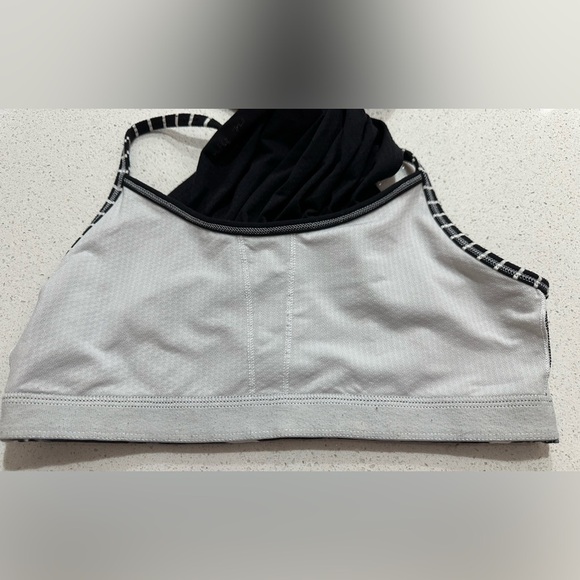 Lululemon: Women’s Tank Top- Size 6 - Picture 9 of 10